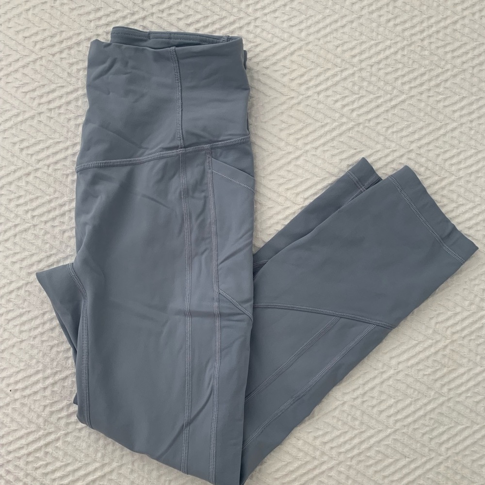 All the Right Places Lulu Lemon Size 6 Worn Once